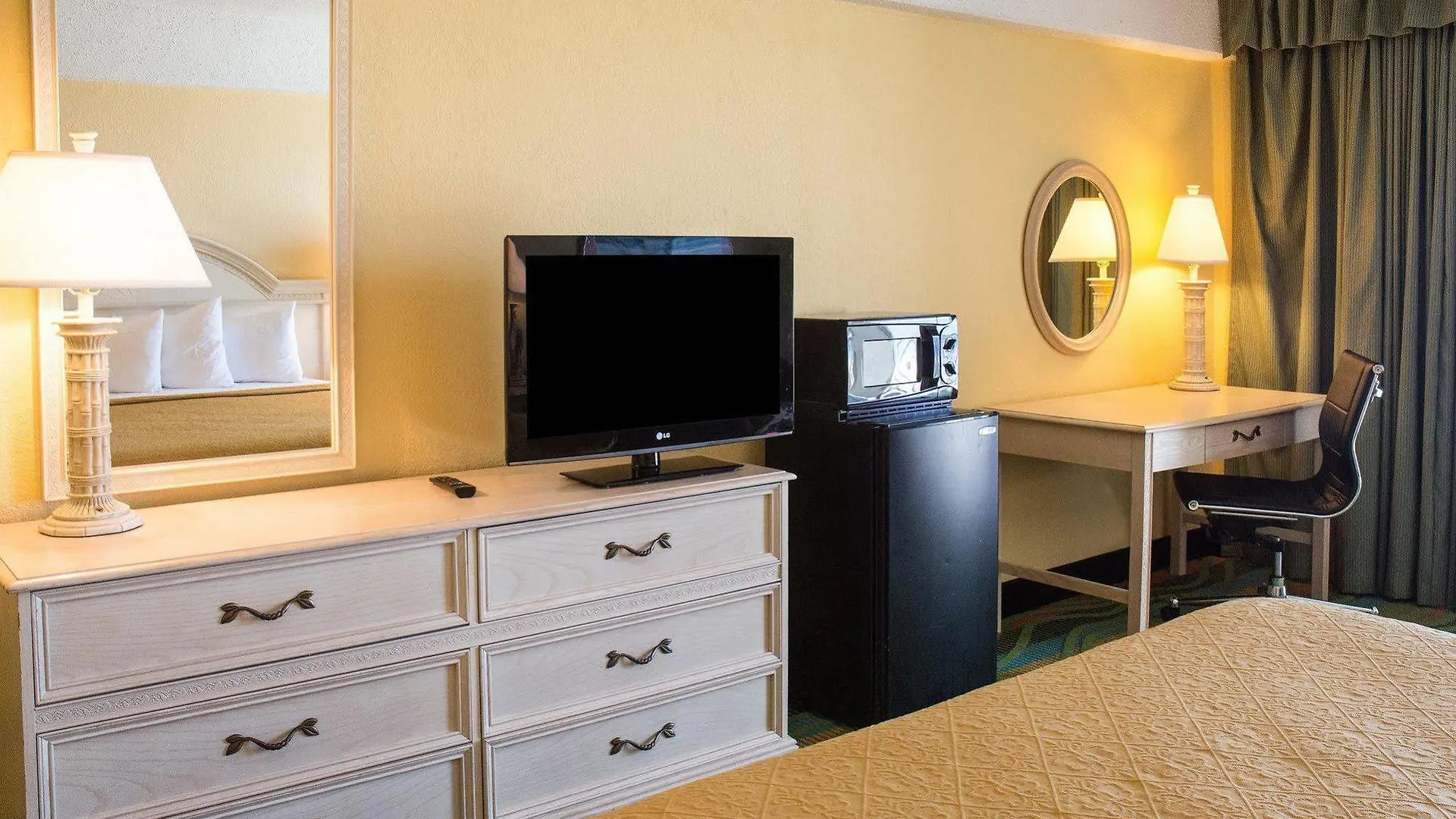 Hotel Boardwalk 705 Virginia Beach